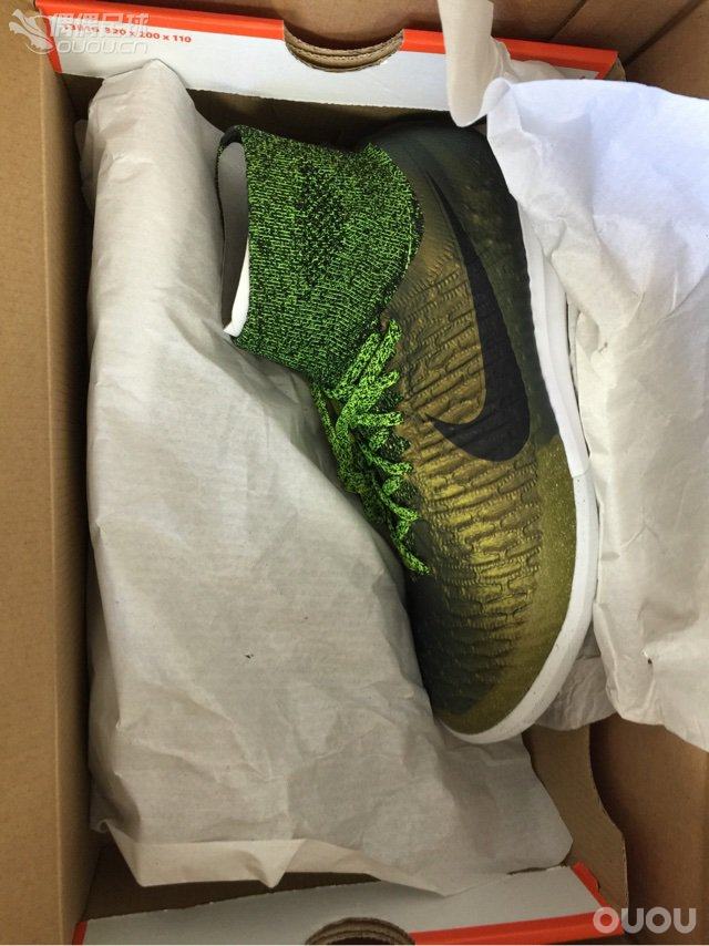 刚收到的货,手感一般,比想象的好看,不知道实战如何。