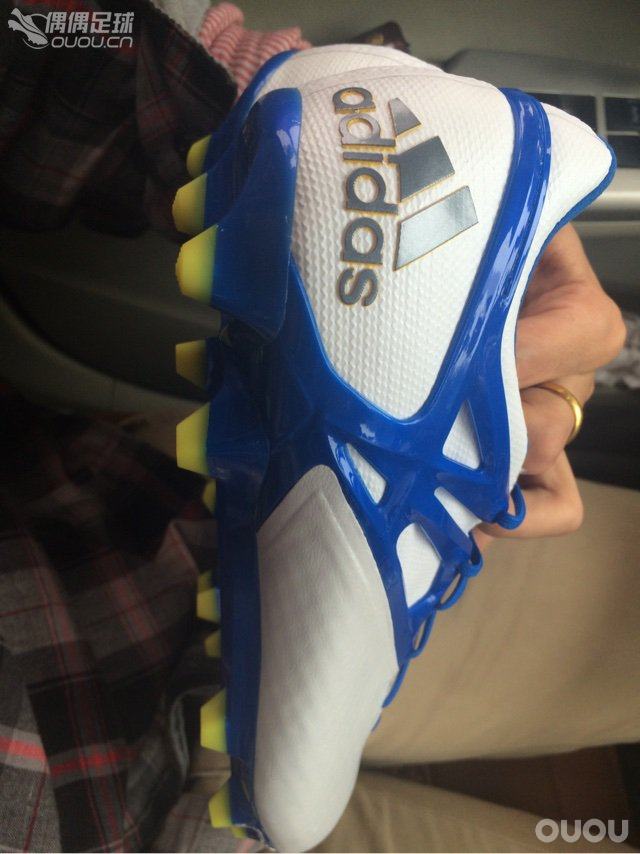 求鉴定,在线等!刚到messi15.1蓝白配色!