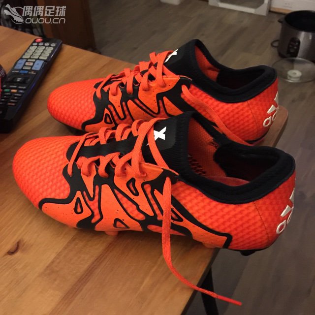 各方面都很赞 尤其是Primeknit针织面料和新型动态鞋领 已经后脚跟海绵内衬