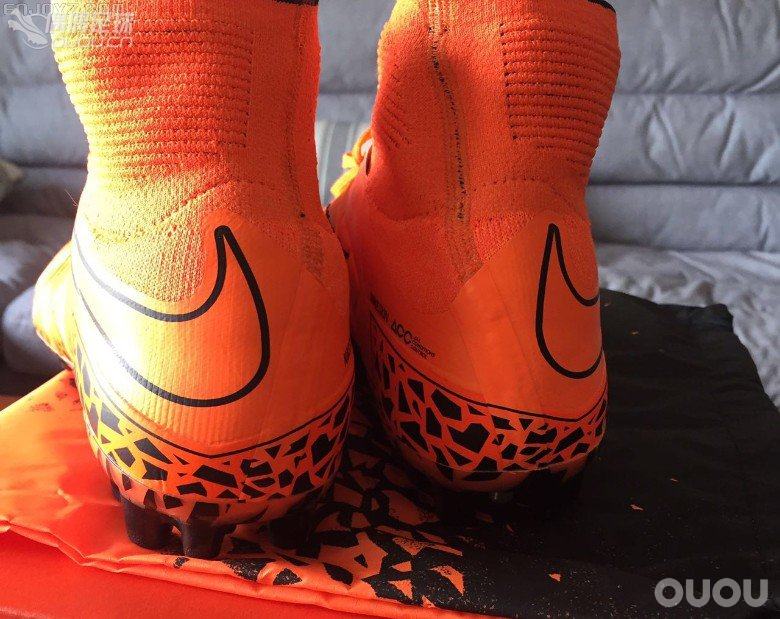 毒蜂2超顶级 AG 橙色开箱及第一次下场感受