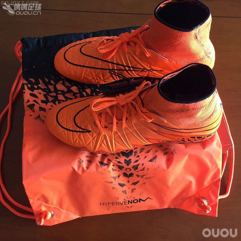 毒蜂2超顶级 AG 橙色开箱及第一次下场感受