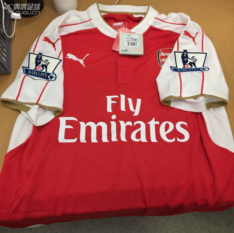 买了套英超阿森纳的球衣,自己组队用的,印了自己名字,大家帮我看看东西是否OK