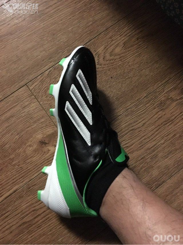 刚买的F30,鞋子非常