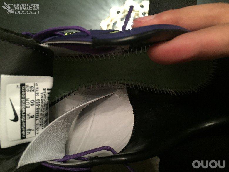 看看鞋子是不是正品