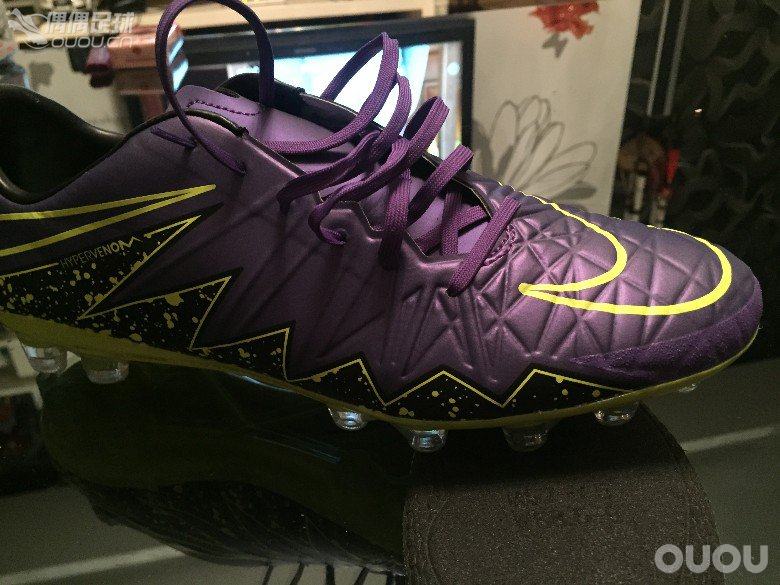 看看鞋子是不是正品