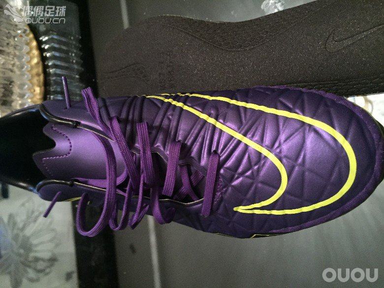 看看鞋子是不是正品