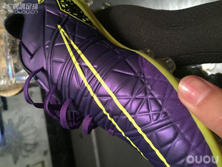 看看鞋子是不是正品