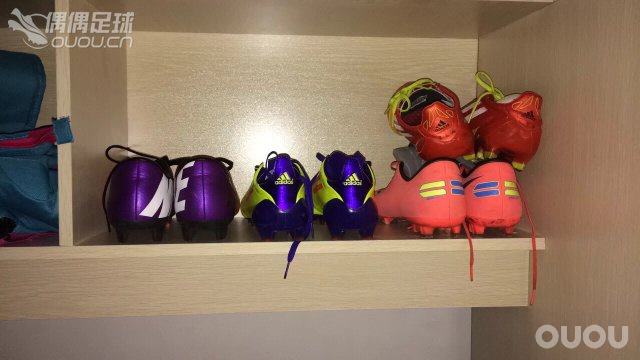 本人大二,19岁,初三开始中毒,来晒晒我这个屌丝穿过的鞋子。