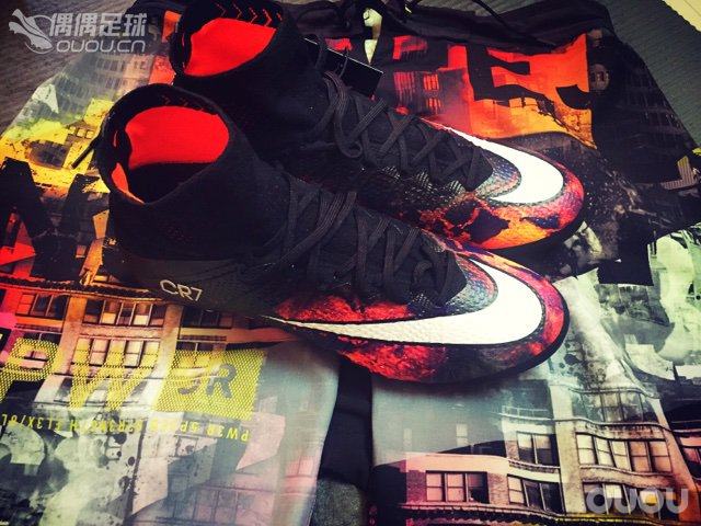 无需太多言语 罗总裁最新配色的CR7开箱