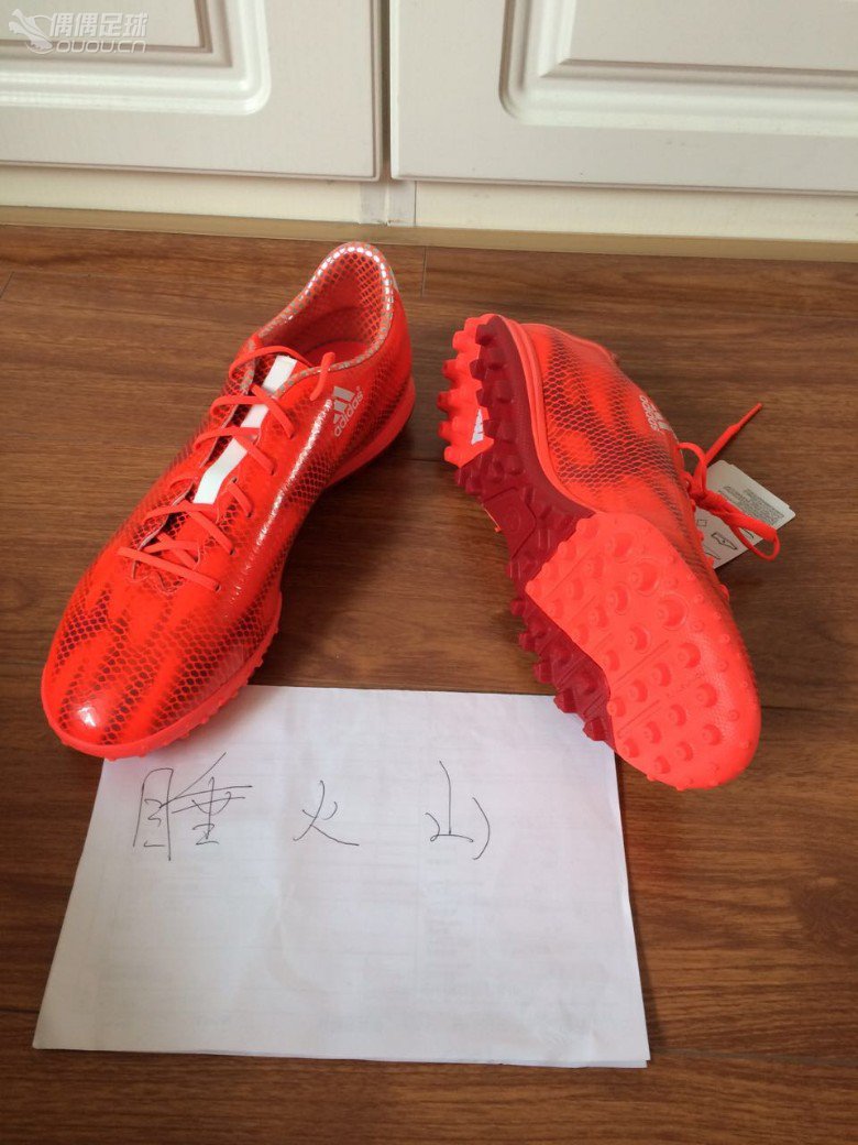 深度中毒偶偶之这些年我穿过的足球鞋