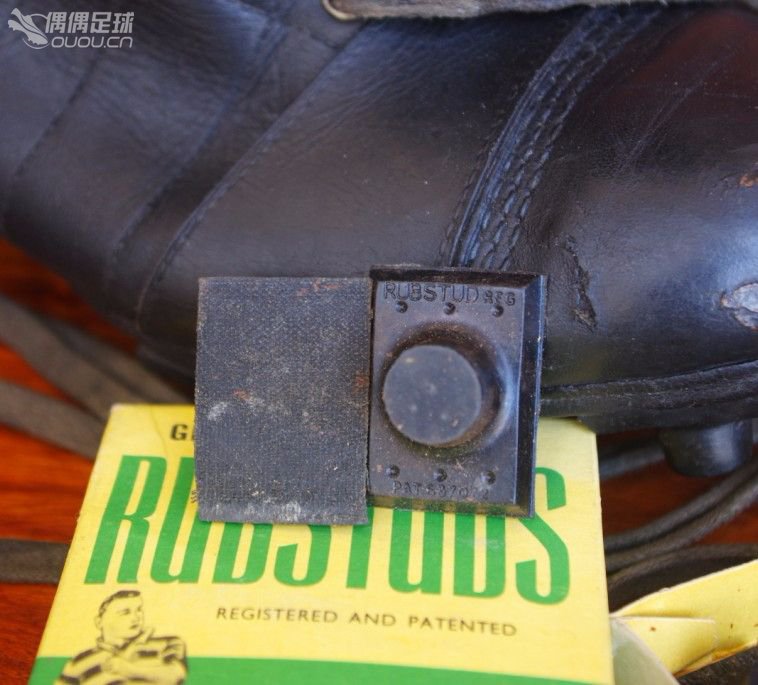 【实拍1930—1950年代6双古董足球鞋】英国、美国、德国、意大利4国顶级古董战靴PK