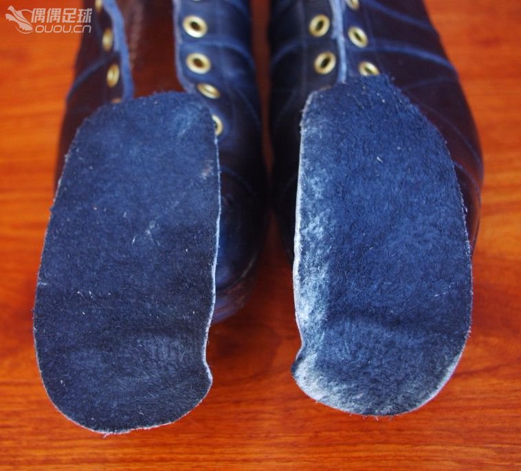 【实拍1930—1950年代6双古董足球鞋】英国、美国、德国、意大利4国顶级古董战靴PK