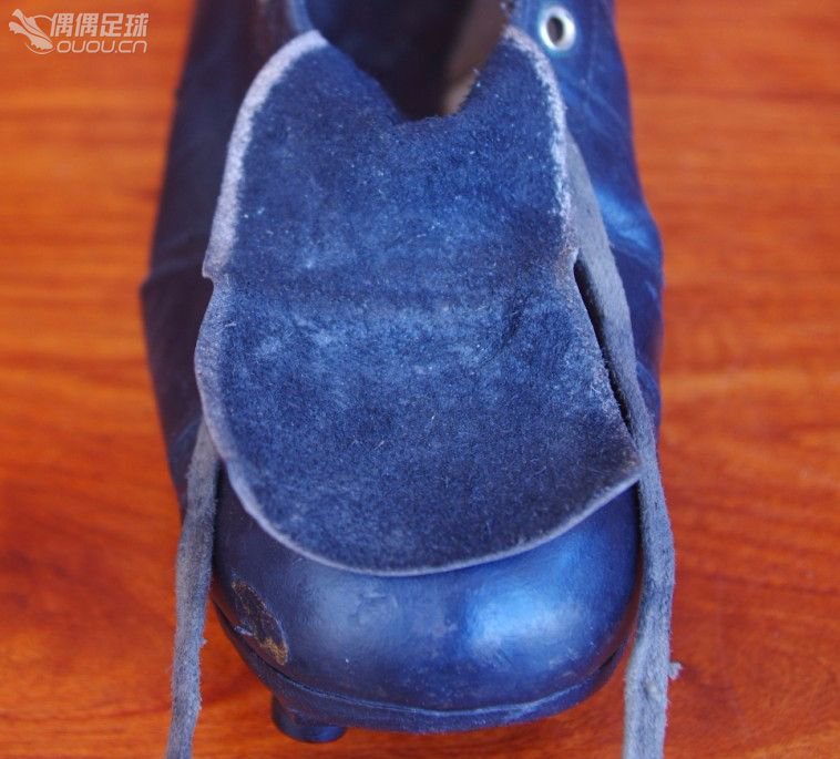 【实拍1930—1950年代6双古董足球鞋】英国、美国、德国、意大利4国顶级古董战靴PK