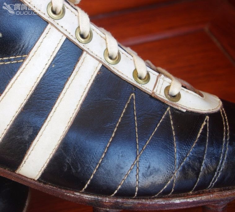 【实拍1930—1950年代6双古董足球鞋】英国、美国、德国、意大利4国顶级古董战靴PK