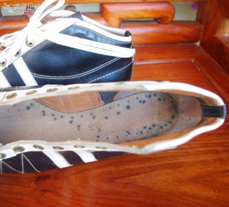 【实拍1930—1950年代6双古董足球鞋】英国、美国、德国、意大利4国顶级古董战靴PK