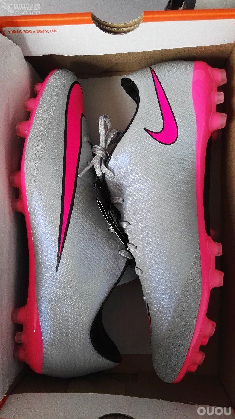 Nike刺客,MERCURIAL VELOCE II 足球鞋,狼灰/透明粉色,全新45码,换全新44.5码。