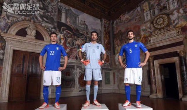意大利公布明年欧洲杯蓝色主场战袍