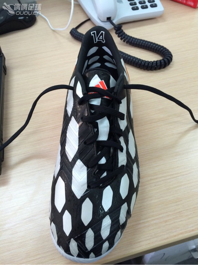 中端奶牛猎鹰到手了(价格美丽)。由于偶偶已有静态详细测评,不多赘述。