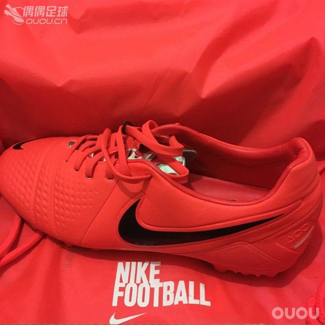 新到手的战靴,都很漂亮,期待实战。