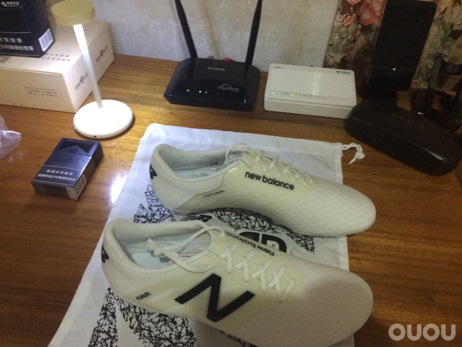 火山熔岩的确骚的不要不要的,真正的CR7迷应该武装到内裤