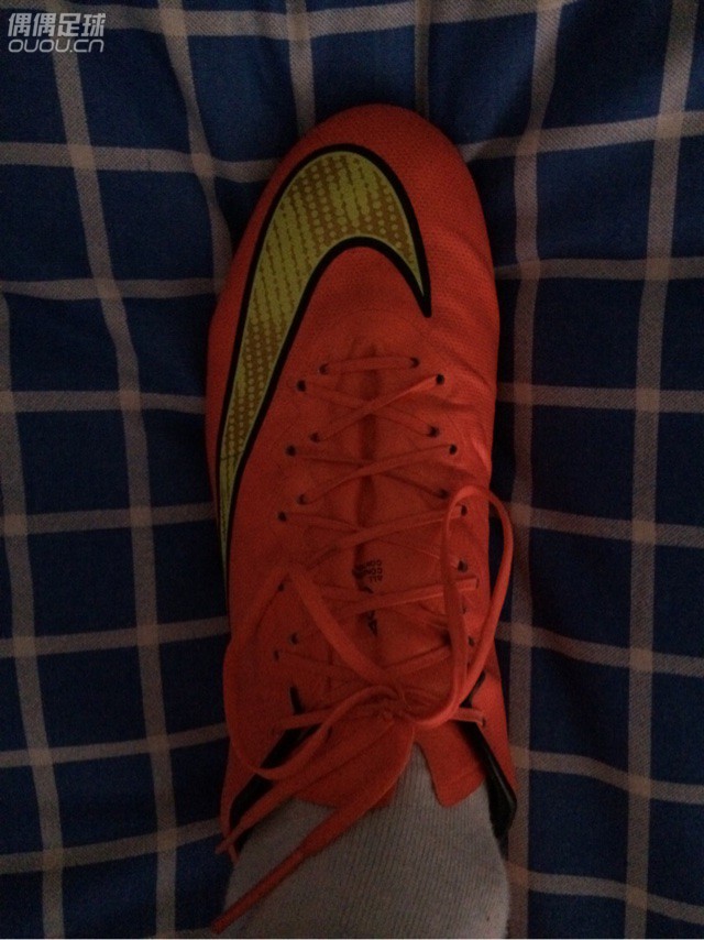 标准刺客脚?长度刚好 鞋舌缺皱的不行……