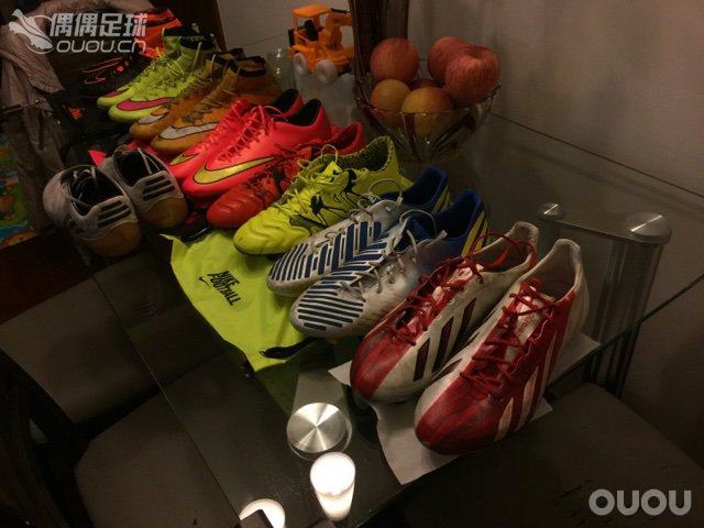 足球鞋有点多!在考虑是不是要出掉点。。。