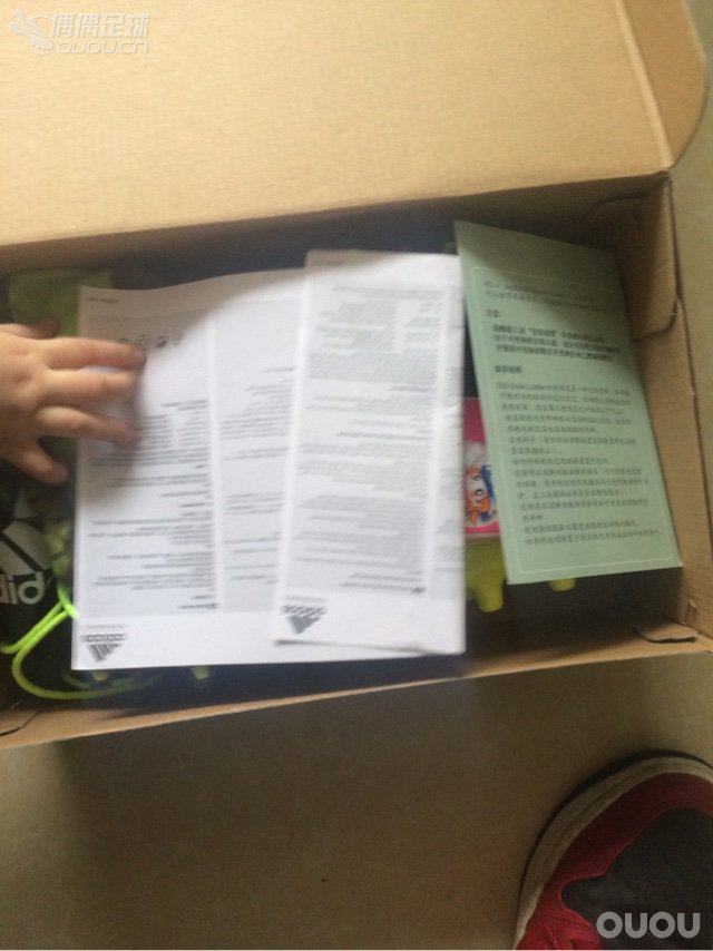 大神帮鉴定。250的脚255的还是感觉紧,大脚指感觉顶。