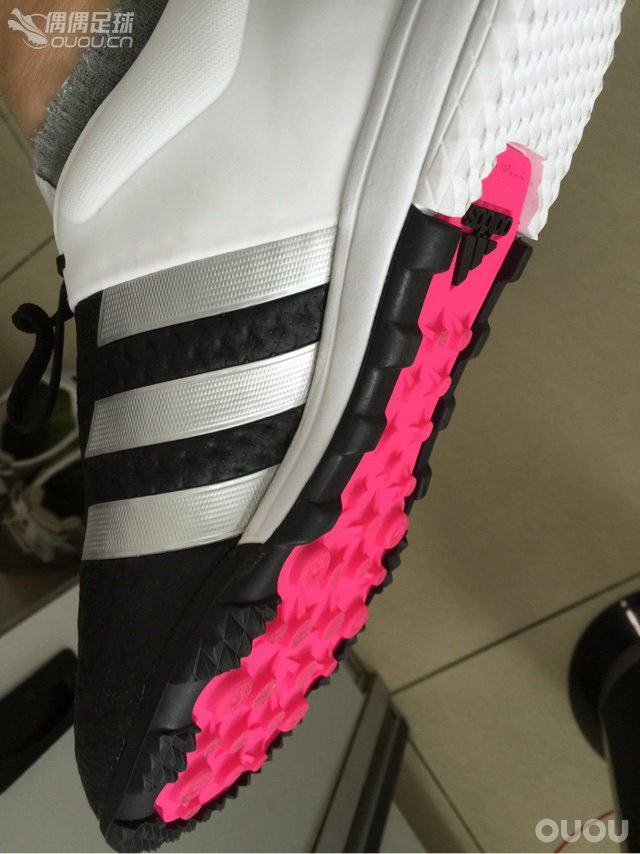 宣传照看着一般,实物上脚效果还是不错的。