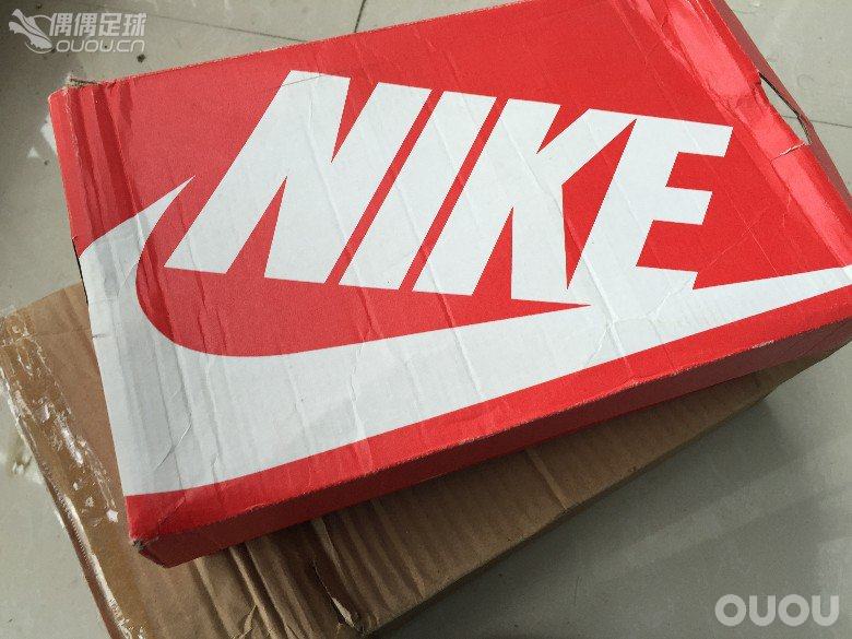 大家帮个忙看看这双刺客真的假的