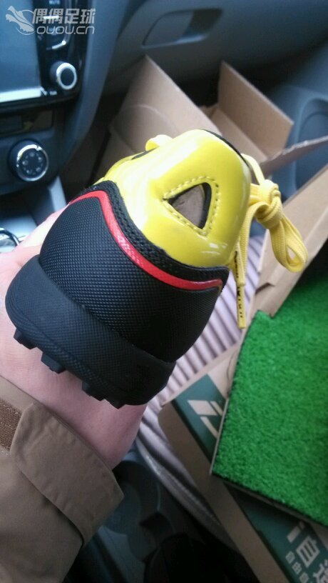 国产球鞋i draw自造,马赫 碎钉足球鞋