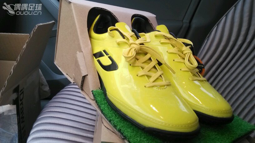 国产球鞋i draw自造,马赫 碎钉足球鞋