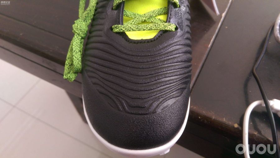 求大神帮鉴定下这双阿迪15.2CG TF