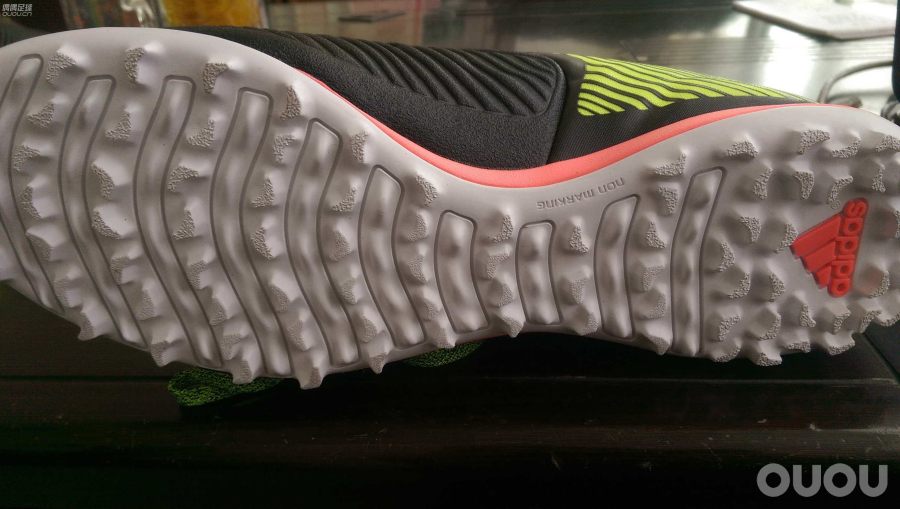 求大神帮鉴定下这双阿迪15.2CG TF