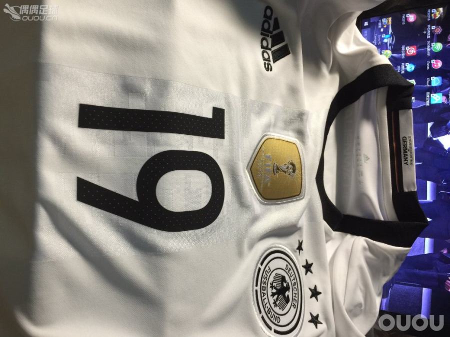 2016欧洲杯德国队战袍!实在好看啊