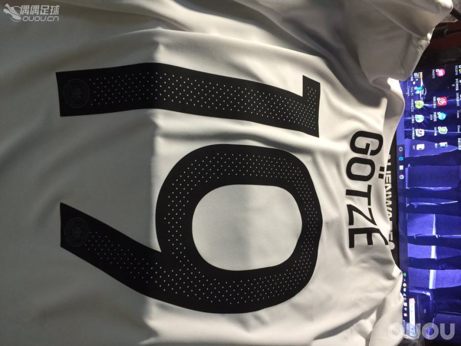 2016欧洲杯德国队战袍!实在好看啊