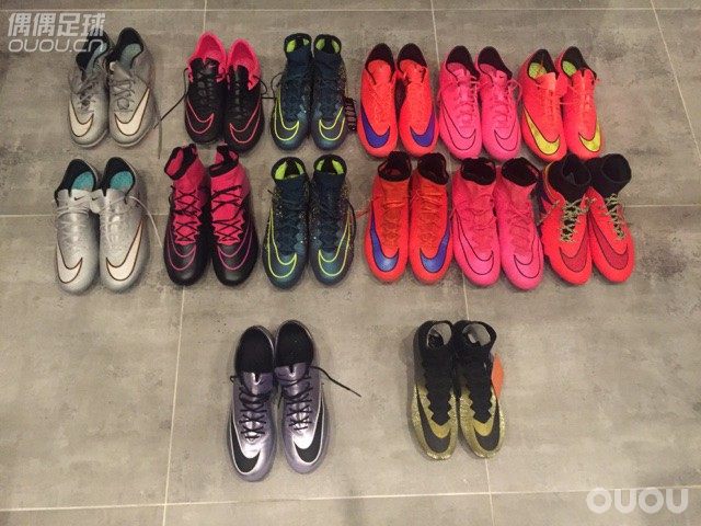 又一次开箱,这次还是6双,不过没有被税 !另外有足球鞋相送(仅限学生)