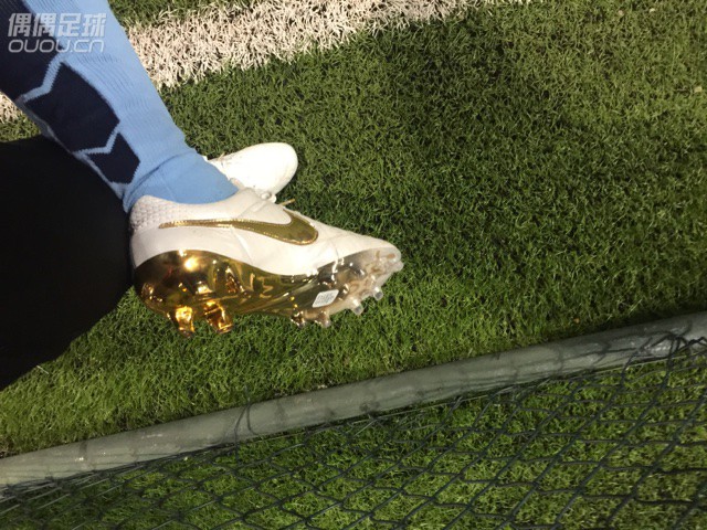 2016年,南昌星空足球场开?