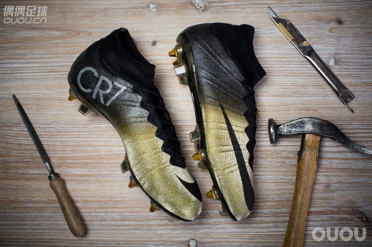 搬砖1个月,只为了你Nike Mercurial Superfly CR7 RareGold