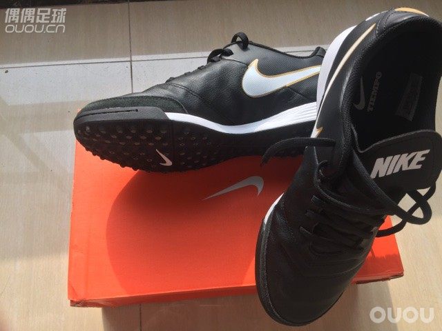 TIEMPO此款传6上脚感受适合小宽脚,皮质柔软包脚完美