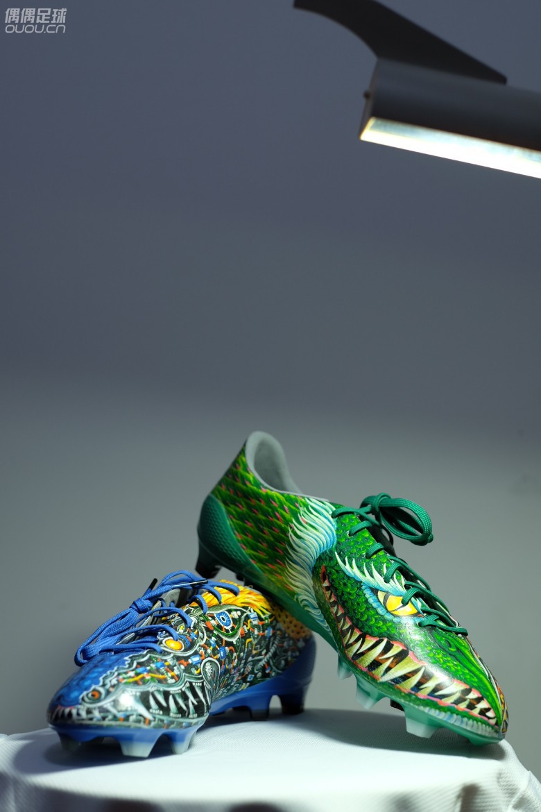 快到新年了,选了几双鞋拍证件照