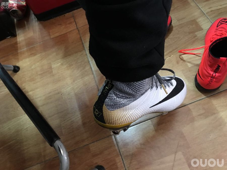 CR7 324GOLD 全国首发吗