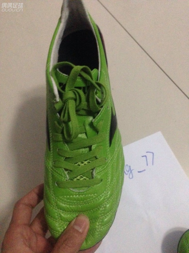 请大神辨别真假,两双骚货