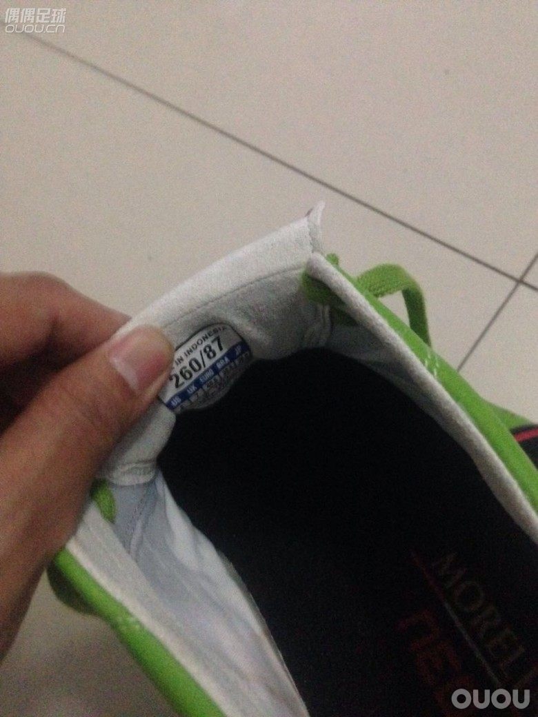 请大神辨别真假,两双骚货