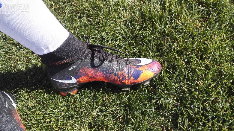 跟疯“熔岩”刺客