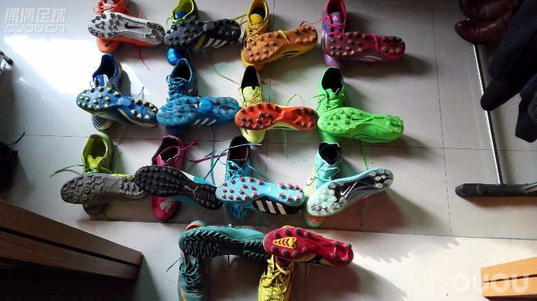 2016年了,让大家看看我收集的鞋子,我是实战派!附球队跨年照