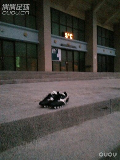 挑最冷的一天下地!鞋內空間比平常主力戰靴Morelia Neo 日產還要空,不過長度是一樣的。