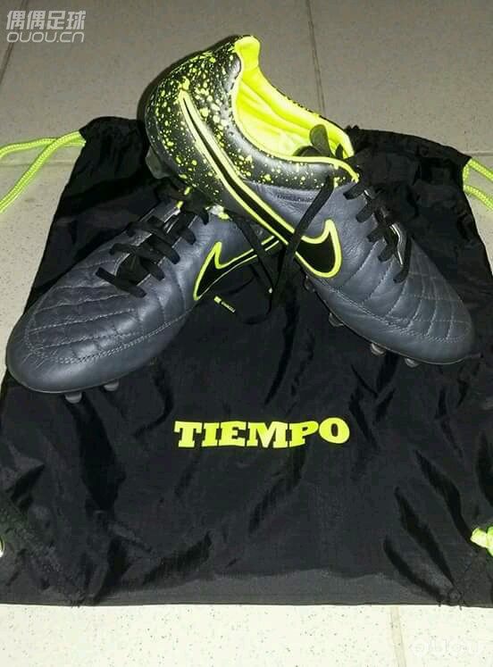 我想问一下,如何可以令这双鞋的袋鼠皮更柔软?