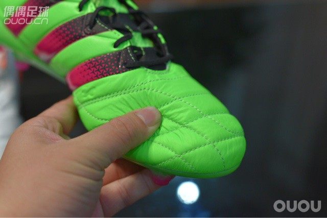 阿迪ACE 15.1 16.1皮版对比,给大家做个参考