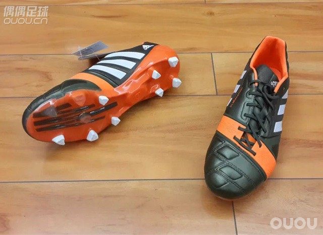 想请教狂战士一代和二代顶级实战后的感受,哪双更舒服些