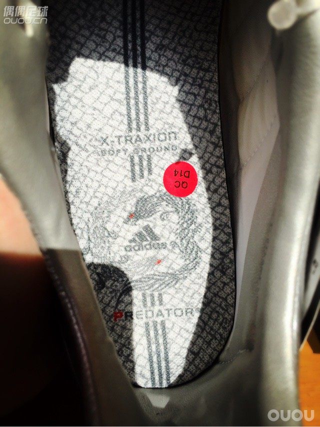 Adidas predator pulse 7 小贝专属龙纹,42.5 JP270????新年第一收。